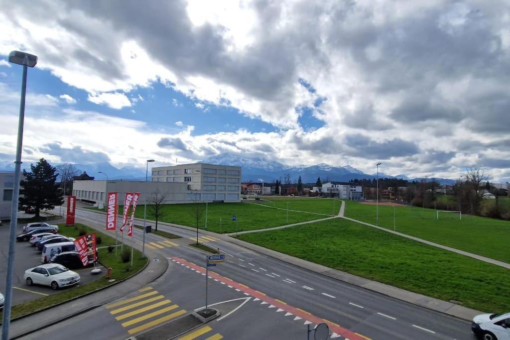 Visionary Hospitality Rothenburg, Lucerne - Premium Apartments With Free Parking, Washer, Kitchen, Terrace, 15' City Exterior foto